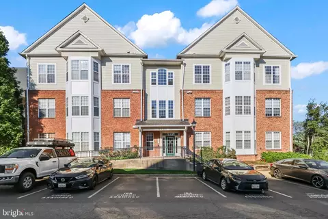 6480 Cheyenne Dr #304, Alexandria, VA 22312