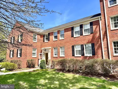 6615 E Wakefield Dr #B1, Alexandria, VA 22307