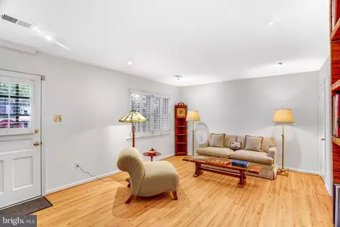 Living - 6724 Melrose Dr, Mclean, VA 22101 photo 4 of 5