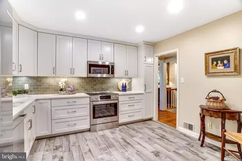 Kitchen - 6724 Melrose Dr, Mclean, VA 22101 photo 2 of 3