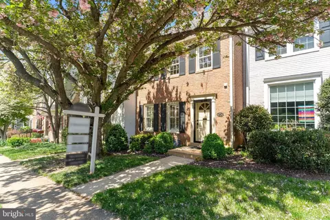 6724 Melrose Dr, Mclean, VA 22101