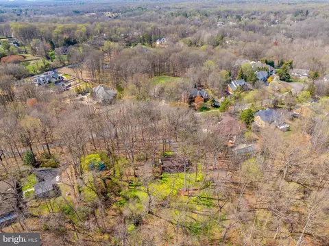 901 Chinquapin Rd, Mclean, VA 22102 photo 12