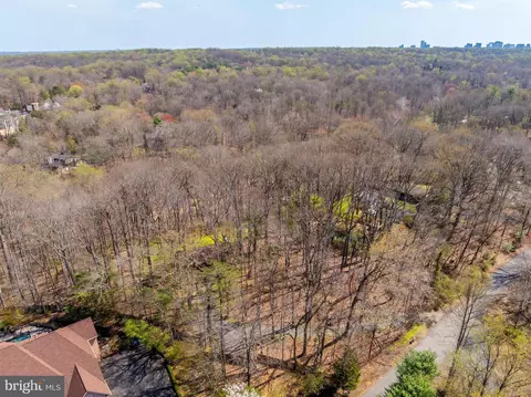 901 Chinquapin Rd, Mclean, VA 22102 photo 9