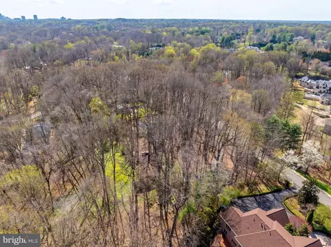901 Chinquapin Rd, Mclean, VA 22102 photo 10