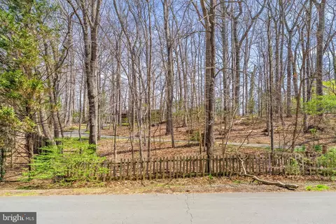 901 Chinquapin Rd, Mclean, VA 22102 photo 13