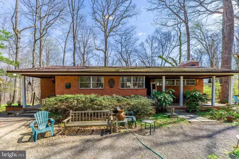 901 Chinquapin Rd, Mclean, VA 22102