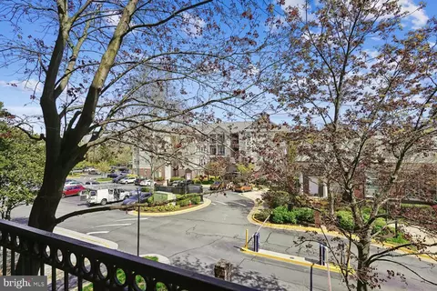 Exterior - 1521 Spring Gate Dr #10211, Mclean, VA 22102 photo 3 of 15