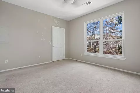 Bedroom - 1521 Spring Gate Dr #10211, Mclean, VA 22102 photo 4 of 5