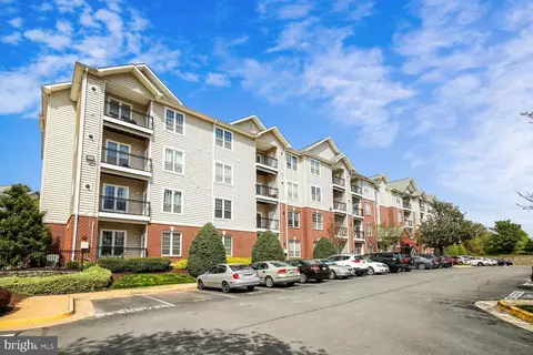 Exterior - 1521 Spring Gate Dr #10211, Mclean, VA 22102 photo 13 of 15
