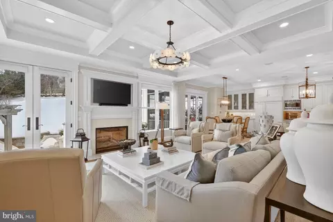 Living - 1420 Kurtz Rd, Mclean, VA 22101 photo 1 of 2