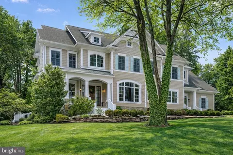 1420 Kurtz Rd, Mclean, VA 22101