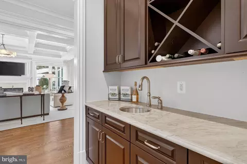 Entry Way - 1420 Kurtz Rd, Mclean, VA 22101 photo 2 of 3