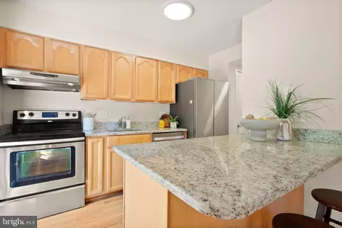 Kitchen - 11100 Saffold Way, Reston, VA 20190 photo 3 of 4
