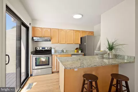 Kitchen - 11100 Saffold Way, Reston, VA 20190 photo 2 of 4