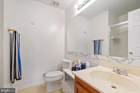 Bath - 3023 Mcmaster Ct, Herndon, VA 20171 photo 2 of 3