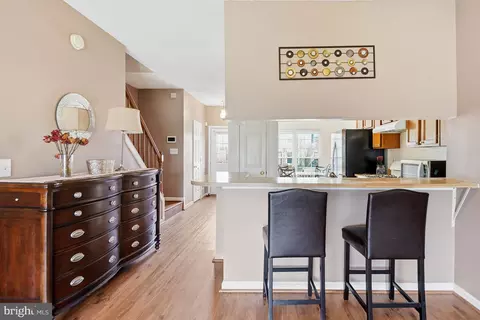 Entry Way - 3023 Mcmaster Ct, Herndon, VA 20171 photo 2 of 8