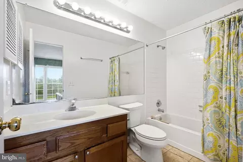 Bath - 3023 Mcmaster Ct, Herndon, VA 20171 photo 1 of 3