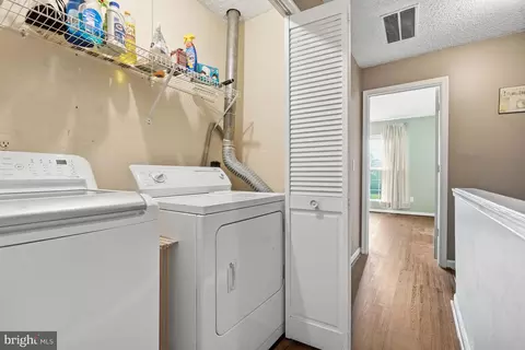 Other - 3023 Mcmaster Ct, Herndon, VA 20171 photo 4 of 8