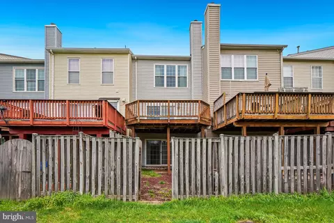 Exterior - 3023 Mcmaster Ct, Herndon, VA 20171 photo 3 of 4