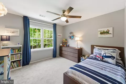 Bedroom - 6445 Linway Ter NW, Mclean, VA 22101 photo 6 of 7