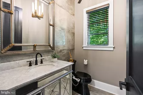 Bath - 825 Whann Ave, Mclean, VA 22101 photo 1 of 4
