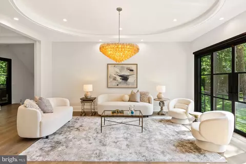 Living - 825 Whann Ave, Mclean, VA 22101 photo 1 of 4