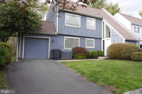 1434 Yellowwood Ct, Reston, VA 20190