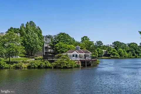 2846 Yarling Ct #2846, Falls Church, VA 22042