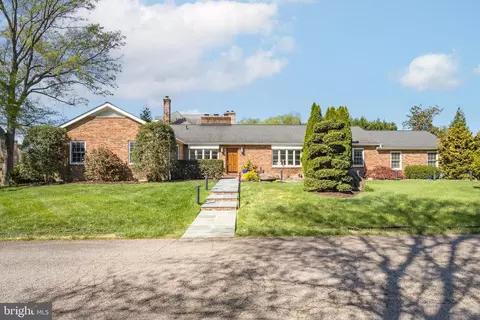 9352 Mount Vernon Cir, Alexandria, VA 22309