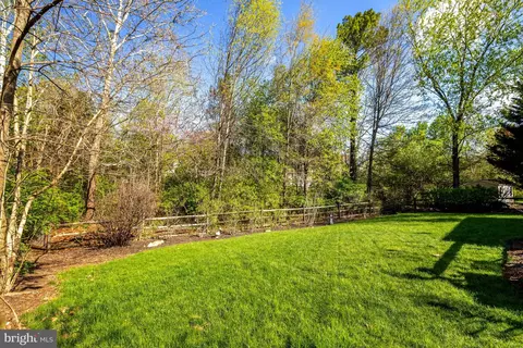 Exterior - 2212 Stirrup Iron Ln, Reston, VA 20191 photo 11 of 16