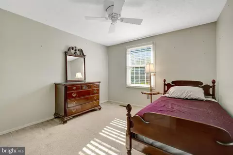 Bedroom - 2212 Stirrup Iron Ln, Reston, VA 20191 photo 5 of 8