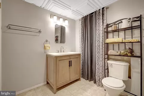 Bath - 2212 Stirrup Iron Ln, Reston, VA 20191 photo 1 of 6