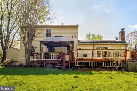 Exterior - 2212 Stirrup Iron Ln, Reston, VA 20191 photo 13 of 16