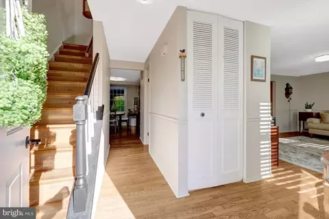 Entry Way - 2212 Stirrup Iron Ln, Reston, VA 20191 photo 3 of 4