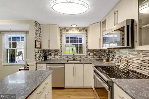 Kitchen - 2212 Stirrup Iron Ln, Reston, VA 20191 photo 3 of 5