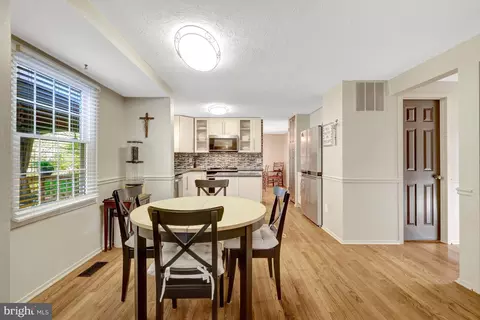 Dining - 2212 Stirrup Iron Ln, Reston, VA 20191 photo 4 of 4