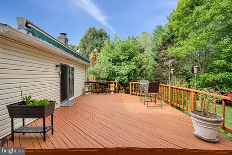 Exterior - 2212 Stirrup Iron Ln, Reston, VA 20191 photo 3 of 16