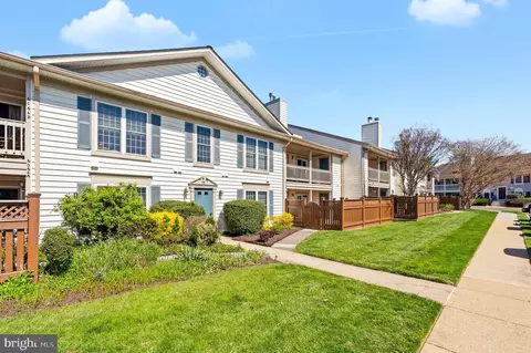 6060 B Essex House Sq, Alexandria, VA 22310