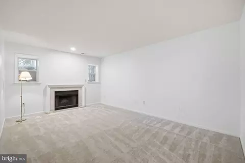 Living - 1462 Hampton Hill Cir, Mclean, VA 22101 photo 6 of 7