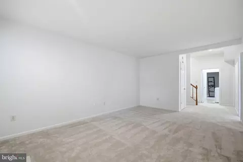 Living - 1462 Hampton Hill Cir, Mclean, VA 22101 photo 7 of 7