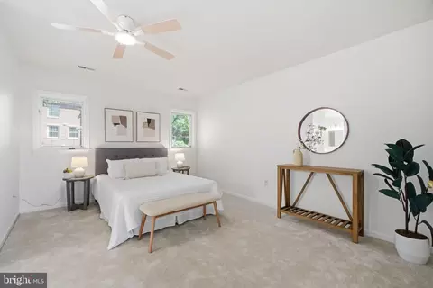 Bedroom - 1462 Hampton Hill Cir, Mclean, VA 22101 photo 1 of 8