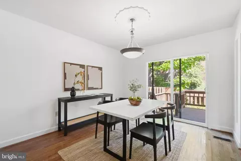 Dining - 1462 Hampton Hill Cir, Mclean, VA 22101 photo 2 of 3