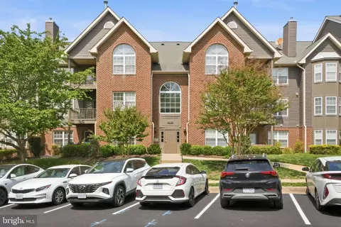 4116 G Monument Ct #204, Fairfax, VA 22033