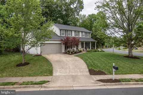 Exterior - 6553 Raftelis Rd, Burke, VA 22015 photo 8 of 8