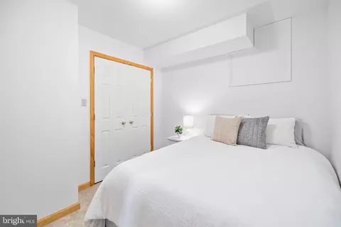 Bedroom - 6553 Raftelis Rd, Burke, VA 22015 photo 5 of 5