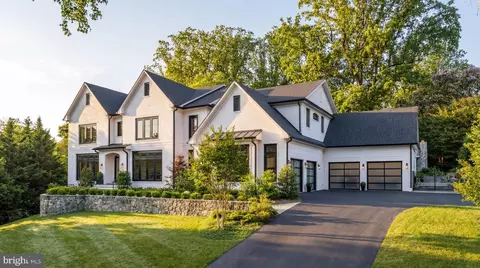 827 Dolley Madison Blvd, Mclean, VA 22101