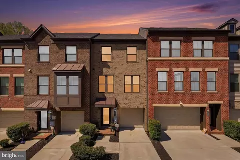 3056 Wild Blue Indigo Ct, Fairfax, VA 22031