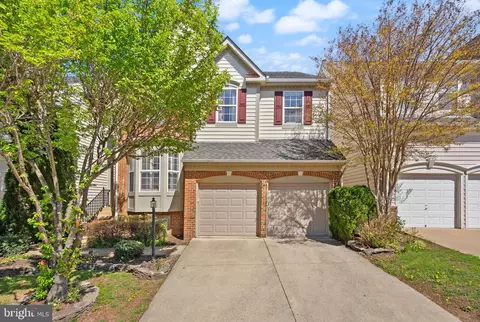 8929 Mayhew Ct, Lorton, VA 22079
