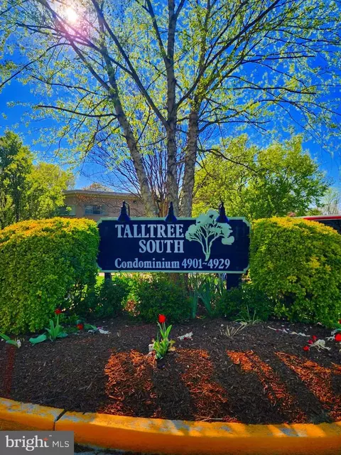 4903 Americana Dr #T7, Annandale, VA 22003