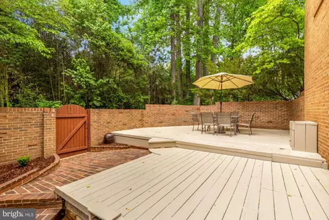 Exterior - 7416 Eldorado St, Mclean, VA 22102 photo 3 of 4